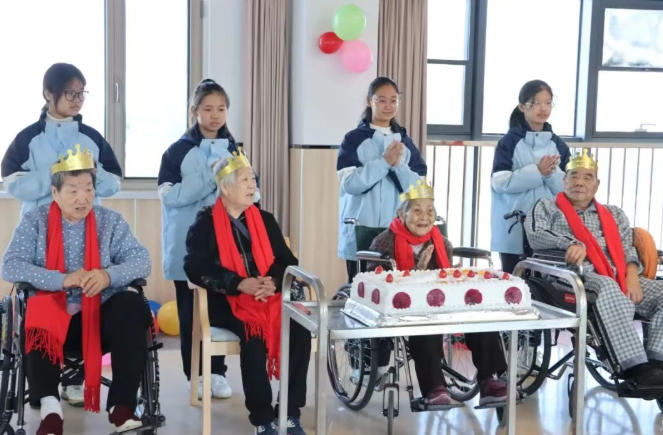 九九重阳，康乐安康 | 拉斯维加斯9888康养拉斯维加斯9888实验学校重阳敬老活动