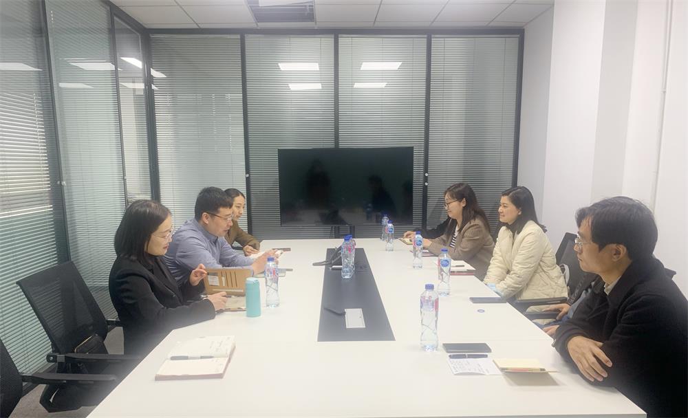 上海市嘉定区财政驹祗会科科长杨晔琦携财政专家团队光临人生就是博官网智能回访调研